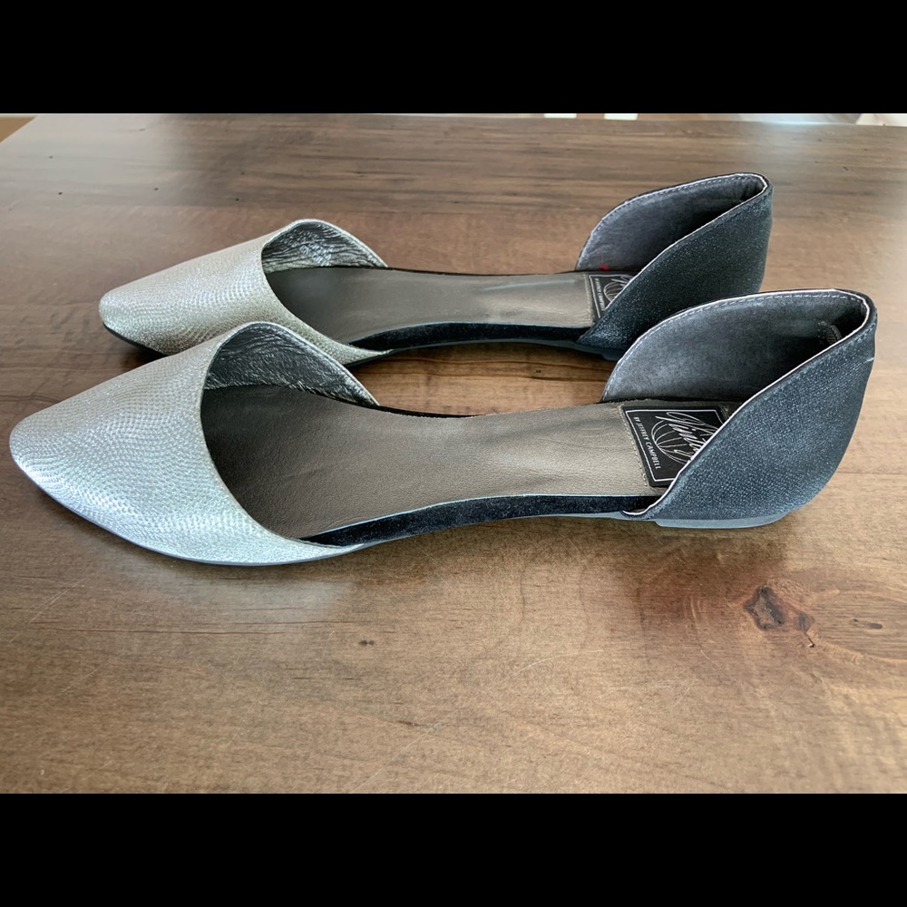 Vintage Jeffery Campbell Silver & Black Flats